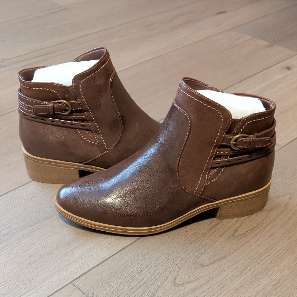 BareTraps Brown Ankle Boots, Woman's 8 Wide
